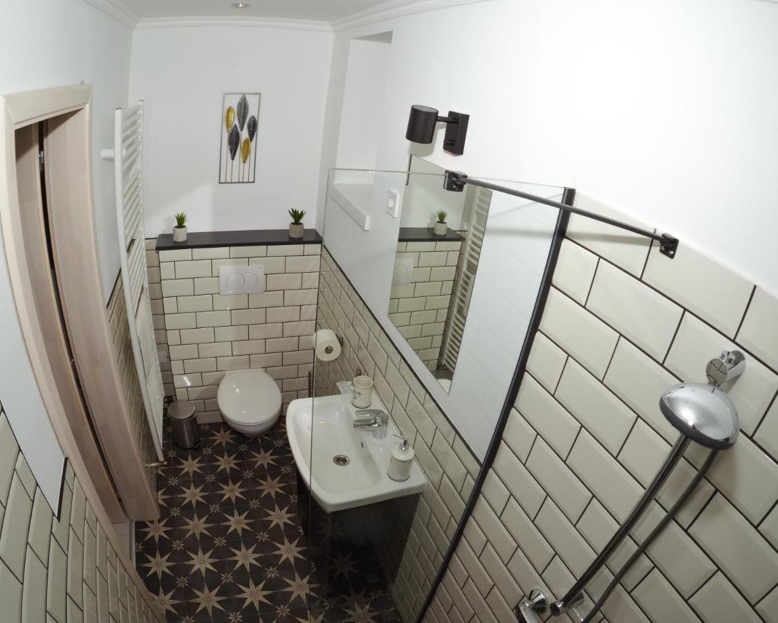 Raba92 Apartman House Eksteriør billede