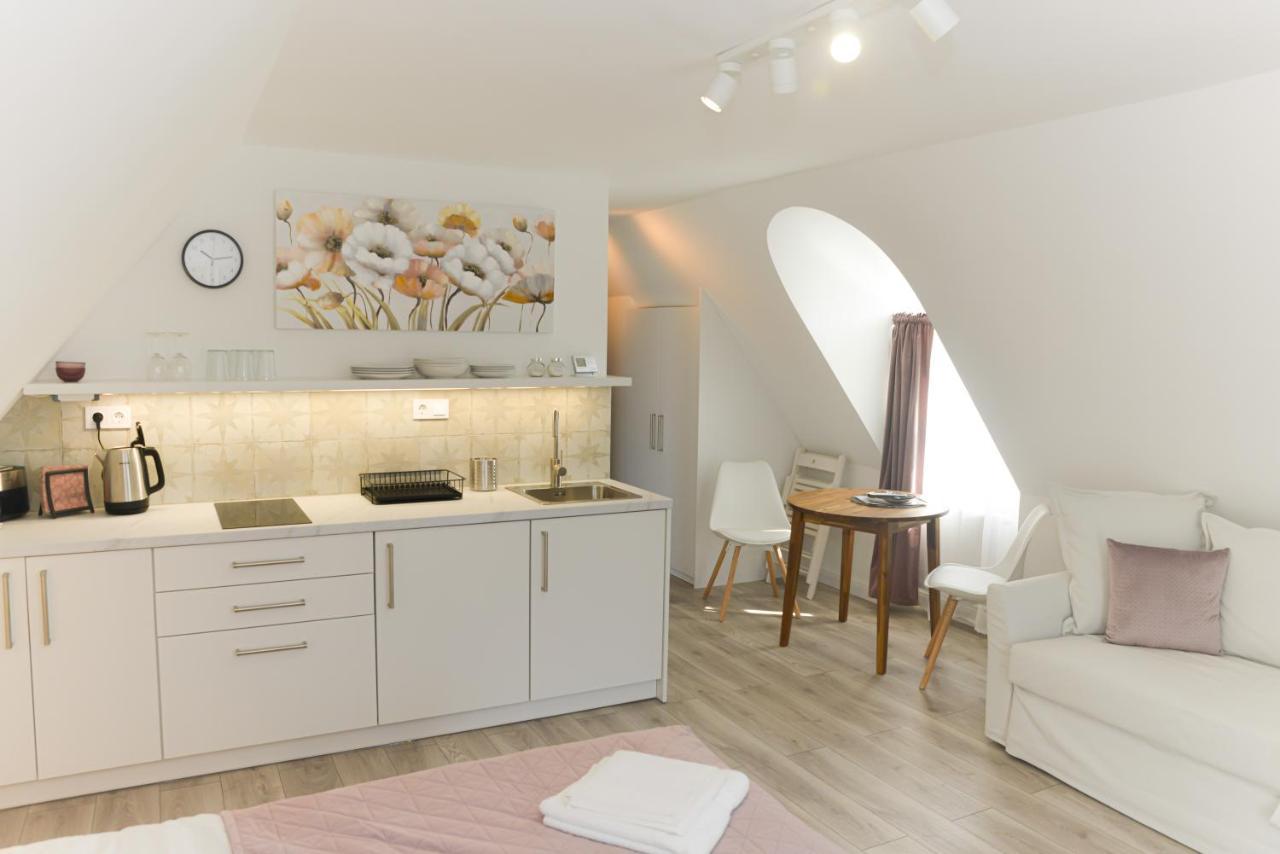 Raba92 Apartman House Eksteriør billede