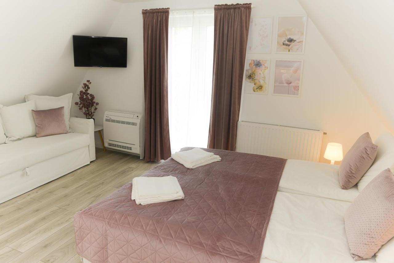 Raba92 Apartman House Eksteriør billede