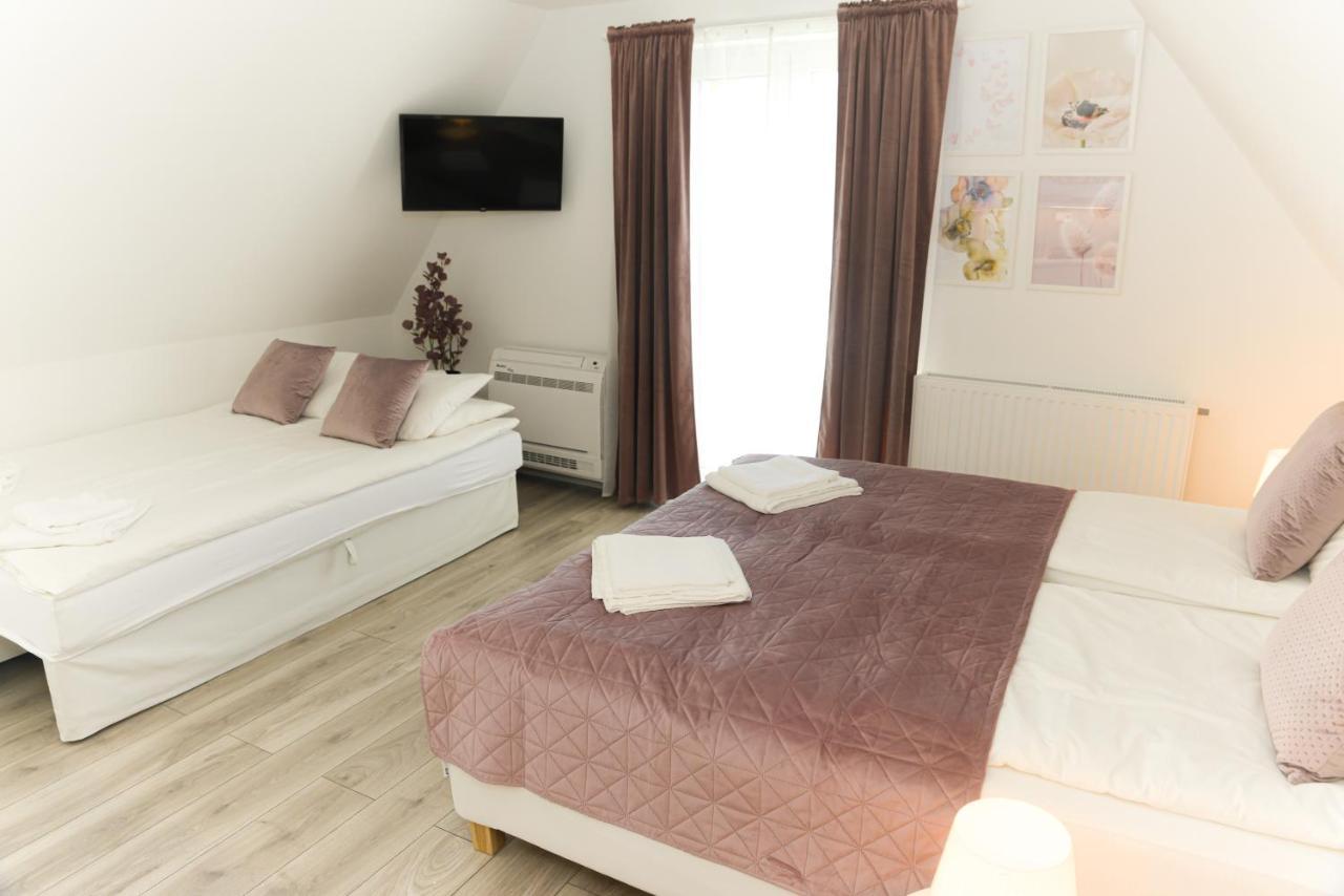Raba92 Apartman House Eksteriør billede